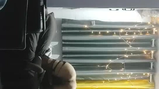 胸部發育超豐滿的妹子自慰掰穴，和男友無套啪啪做愛後入，直到口爆…