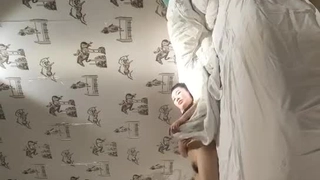 DVDMS-859 一般男女モニタリングAV×マジックミラー便コラボ企画 素人娘が初めての素股焦らされ体験！巨乳ビキニ娘に水着越しのデカチン先っぽ3cm挿入！敏感なオマ○コの入り口だけをグリグリされて奥まで挿れて欲しくなっちゃったJDオマ○コにズボっと生挿入！子宮直撃激ピストン…