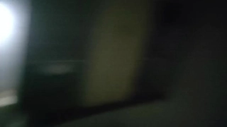 花臂纹身社会哥酒店约操大波浪骚女，吸吮奶子摸穴调情，扛起双腿就是操