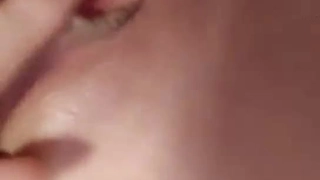 饥渴机场女保安老公阳痿满足不了性欲-安检露奶色诱乘客操逼剧情精彩
