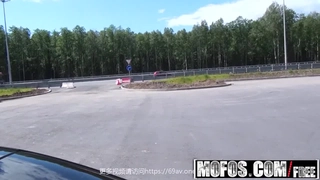 非常极品的御姐主播，颜值赛过明星，三点全露，跳蛋自慰、娇喘声太诱惑了！
