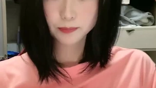 穷小子没钱还是硬要叫小姐！和黑长直妹妹好像很合拍~玩到疯狂呻吟浪叫！