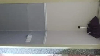 萌妹白袜袜罗格丫-对着镜子插自己的超粉小穴