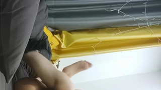 再女友旁边操她闺蜜无比刺激