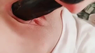 我尝试与网上传闻的自画像色情女孩洽谈AV。 1